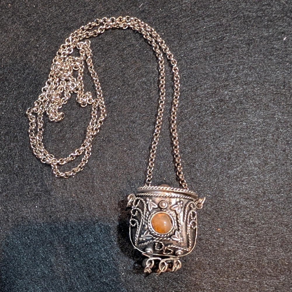 Vintage Silver Tone Filigree Prayer Box Locket Necklace Taweez Amulet Carnelian